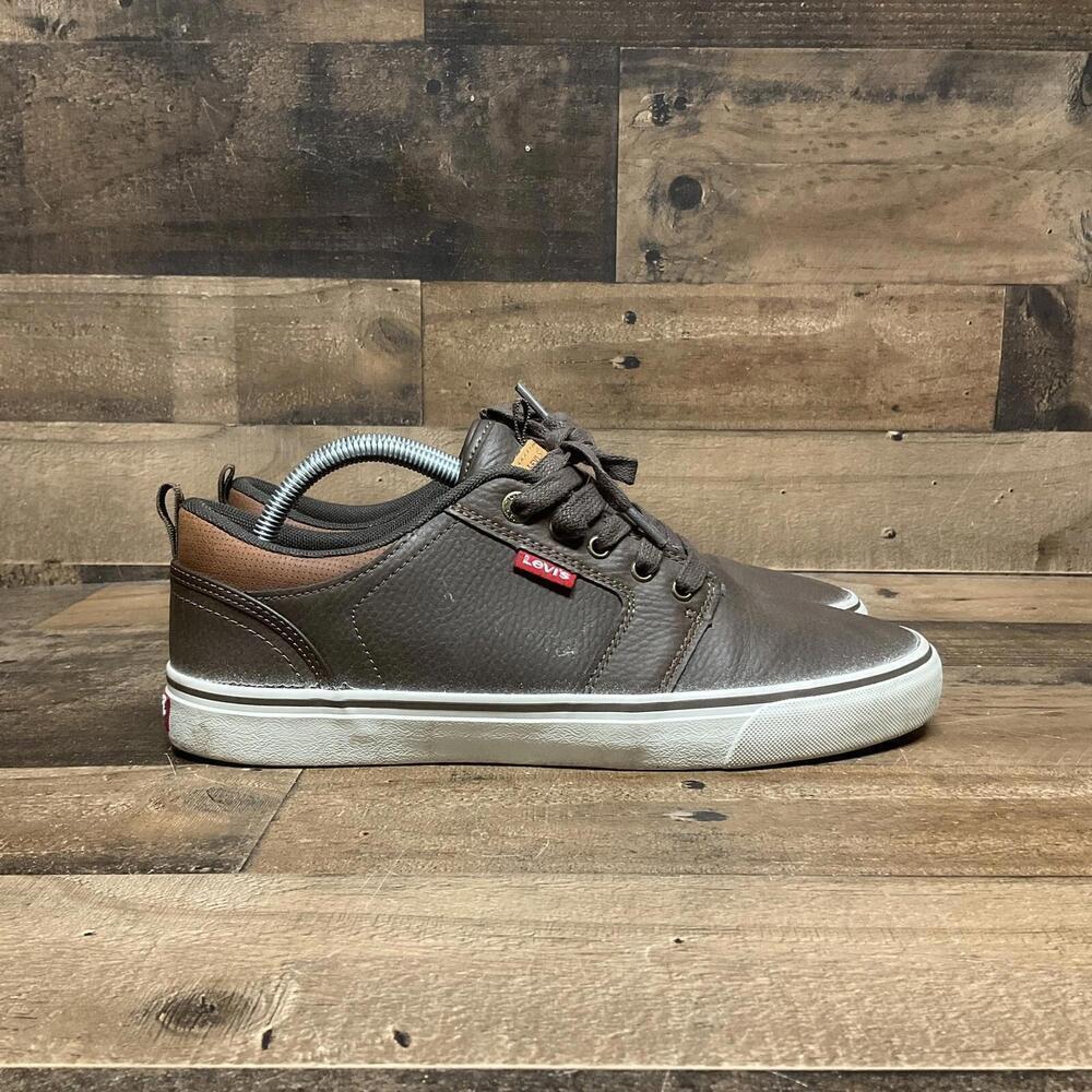 Levi's Mens 9 brown low top sneakers faux leather lace up casual low top shoes